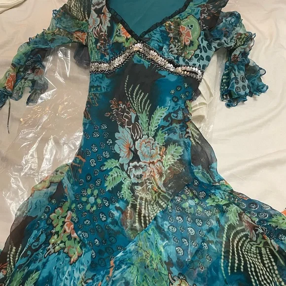 100 percent Silk Diane Von Furstenberg dress - Picture 3 of 4